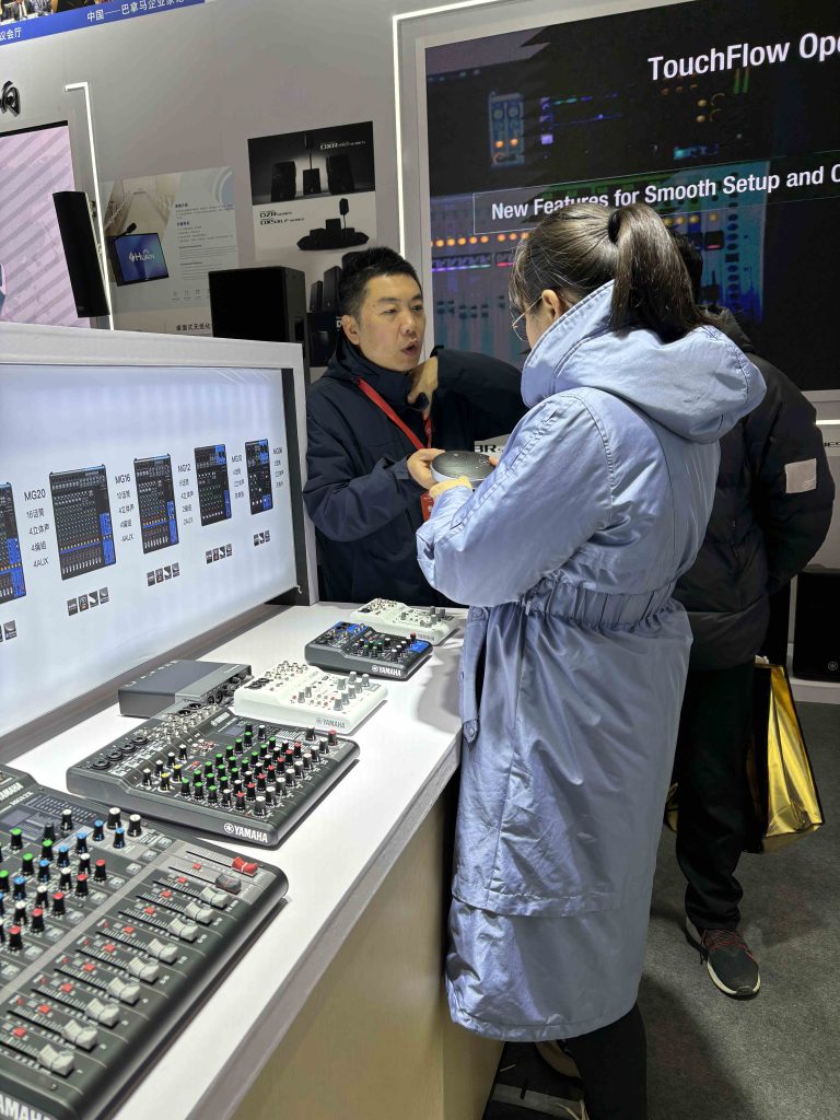 山東酷影參加 2024 第23屆中國(guó)(濟(jì)南)數(shù)字安防產(chǎn)業(yè)博覽會(huì)插圖7