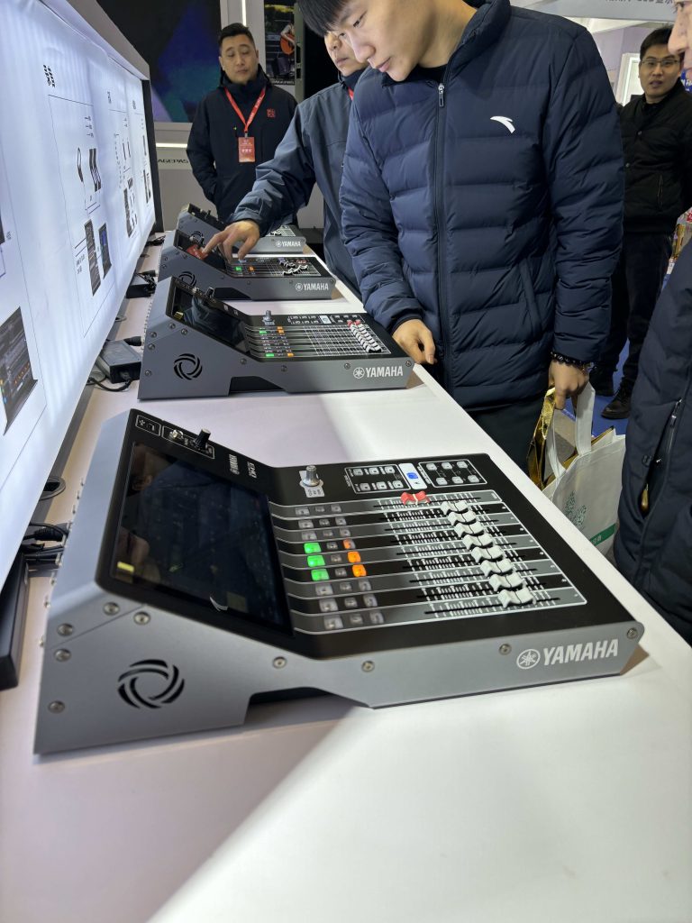 山東酷影參加 2024 第23屆中國(guó)(濟(jì)南)數(shù)字安防產(chǎn)業(yè)博覽會(huì)插圖9