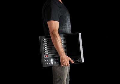 Yamaha Digital Mixing Console DM3: 結(jié)構(gòu)輕巧，便捷性強(qiáng)